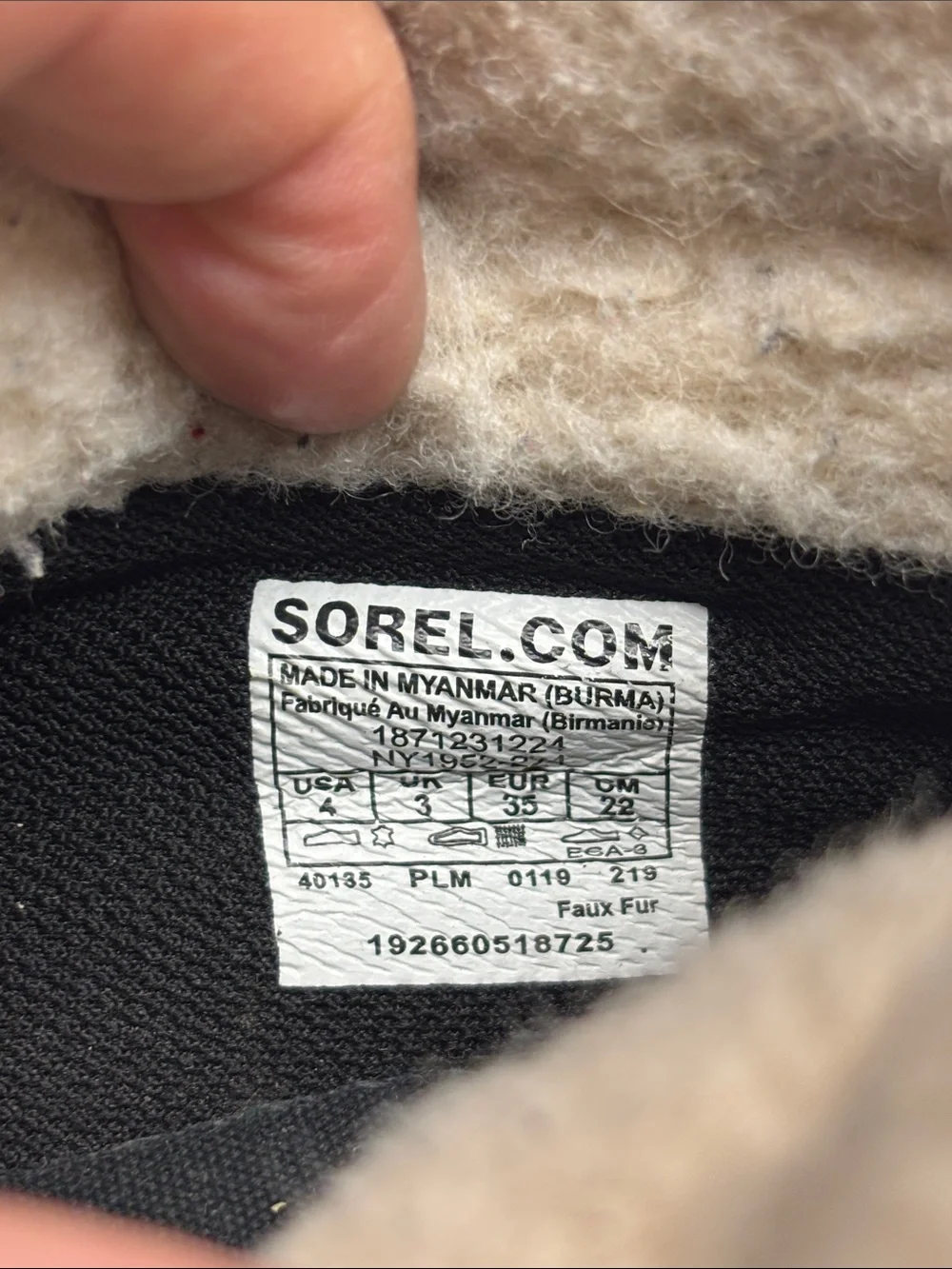 Sorel Faux Fur Lined Boot, for big girl SZ 4, box 57